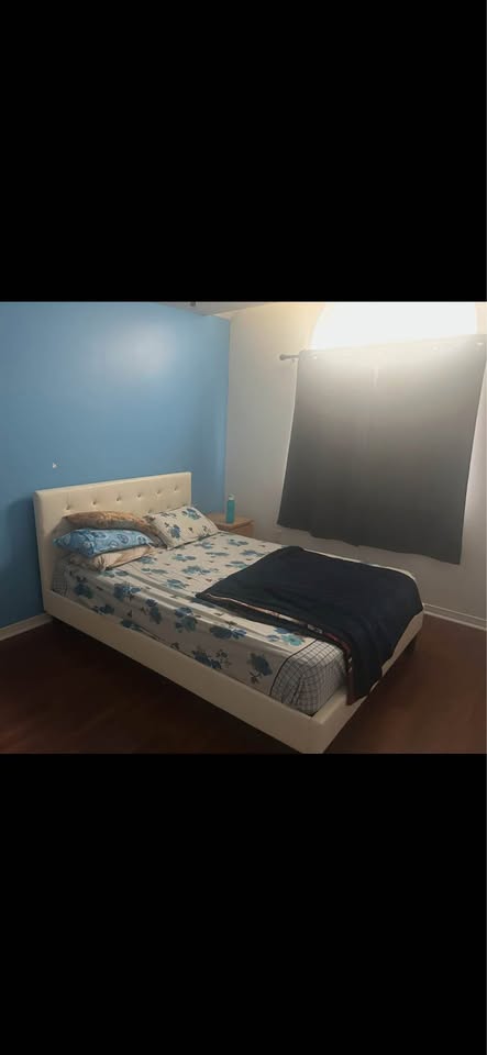 Queen size Bed frame - photo 2