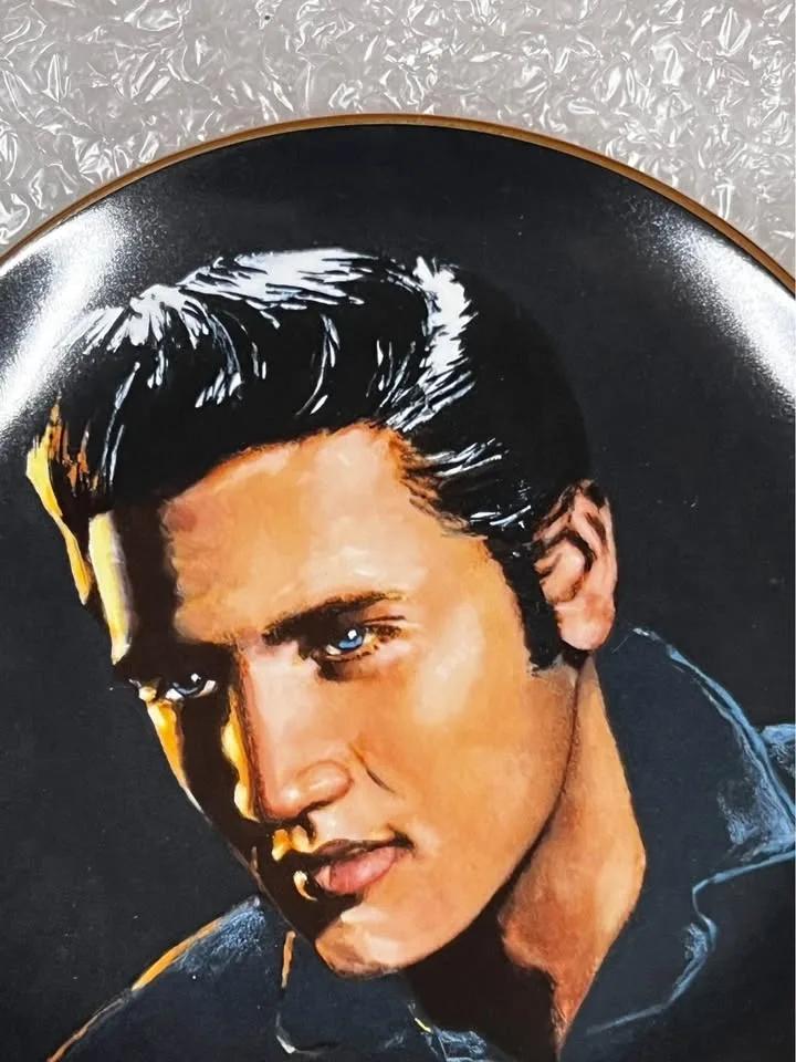 Elvis Presley Plates image indicator(3)
