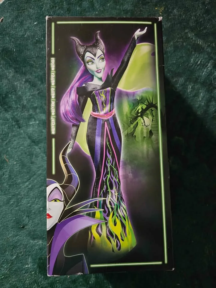 Disney Villians Barbies - Ursela, Evil Queen... image indicator(6)