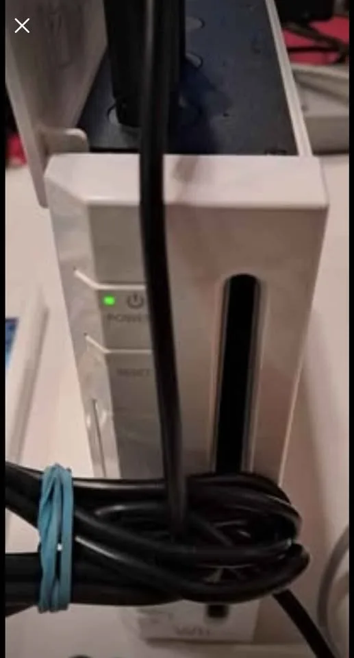 Wii bundle 5 games, 2 remotes, 2 gamecube controllers image indicator(2)