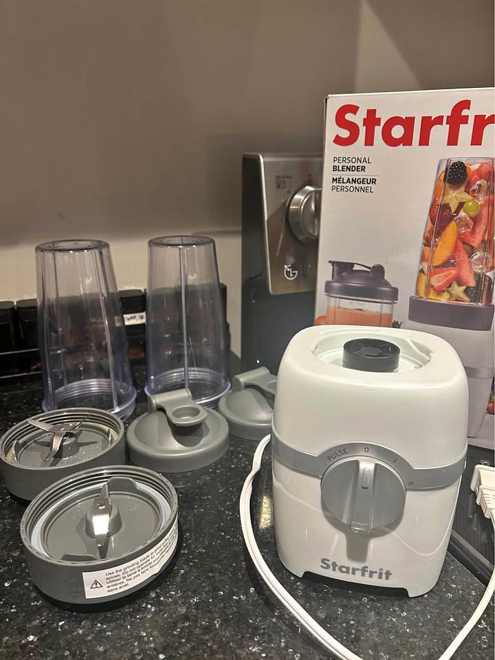 Starfrit Personal Blender – $15 (Moving Out Sale)