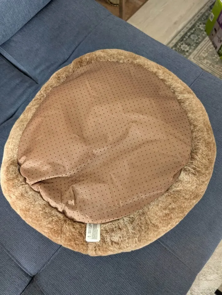 Bailey and Bella Pet Bed image indicator(2)