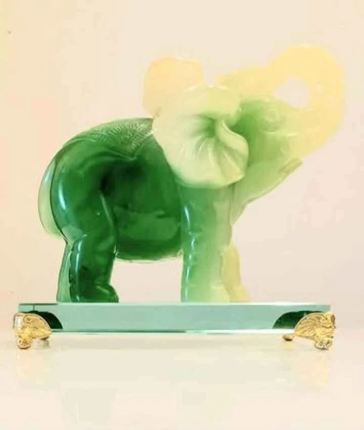 Large Carved Jade Elephant Figurine image indicator(3)
