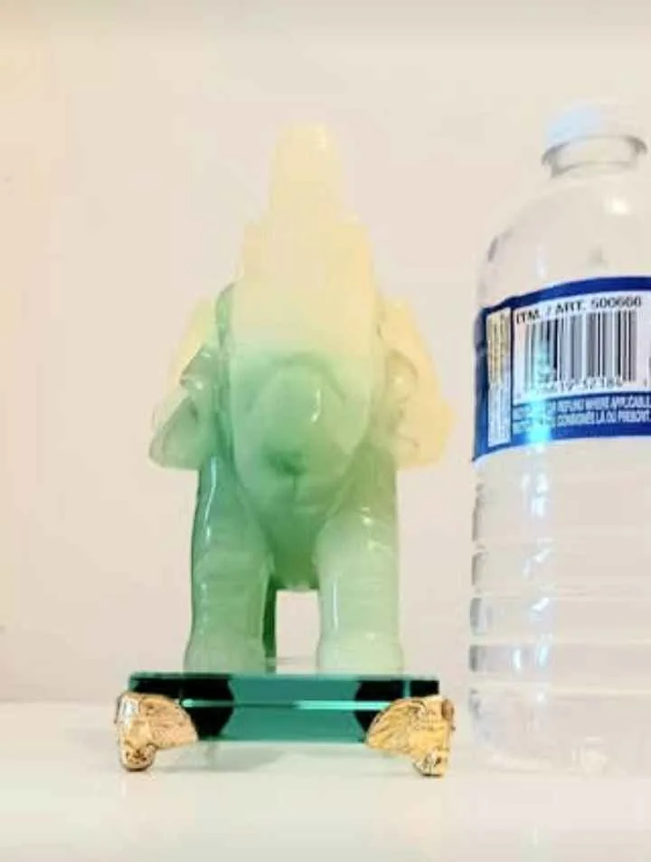 Large Carved Jade Elephant Figurine image indicator(7)