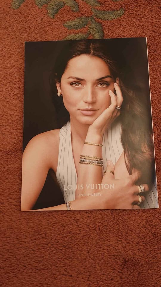 BILLIE EILLISH NOVEMBER VOGUE - photo 2