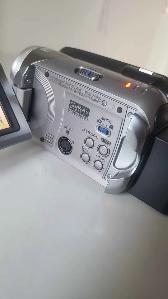 JVC Everio Camcorder - Works Plugged In image indicator(6)