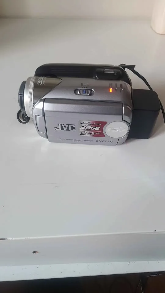 JVC Everio Camcorder - Works Plugged In image indicator(8)