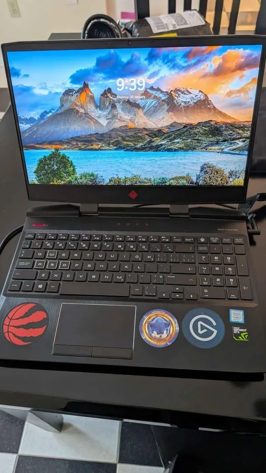 HP OMEN 15 Gaming Laptop image indicator(2)
