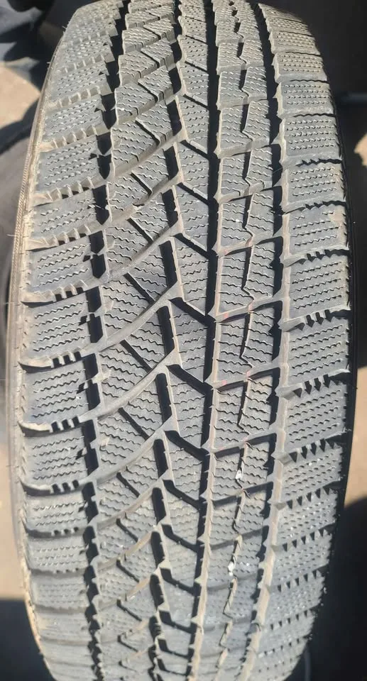 Pair of Winter Tires 225/65R17 DoubleStar WinterKing DW02 image indicator(3)