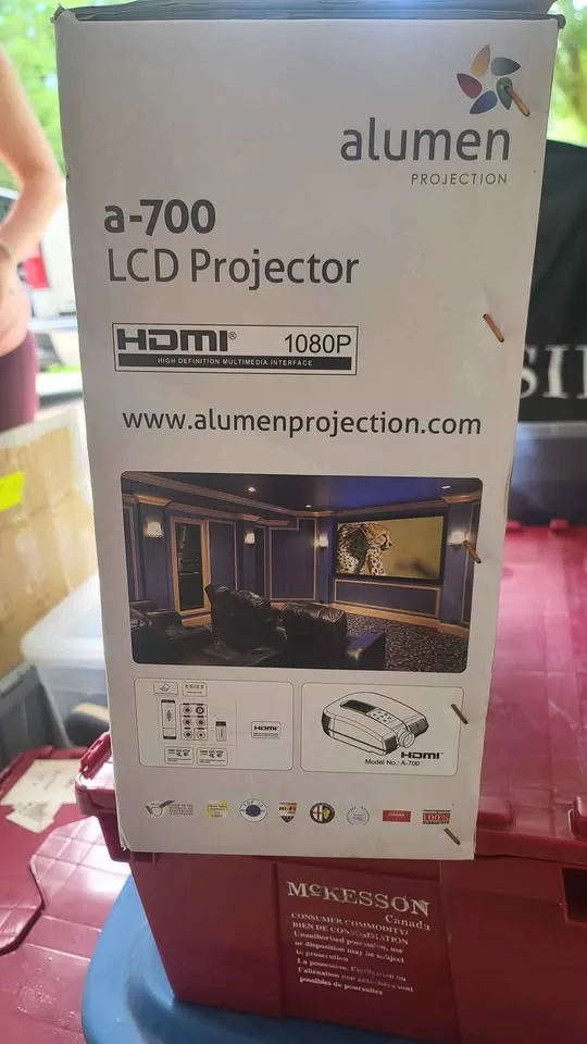Alumen a700 Projector with Screen image indicator(2)