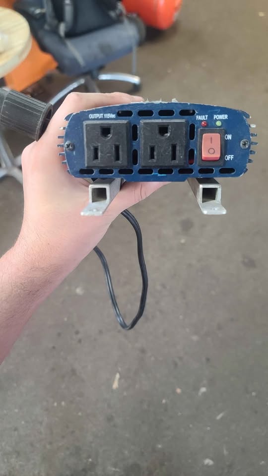 Portawattz 300 Power Inverter - photo 3