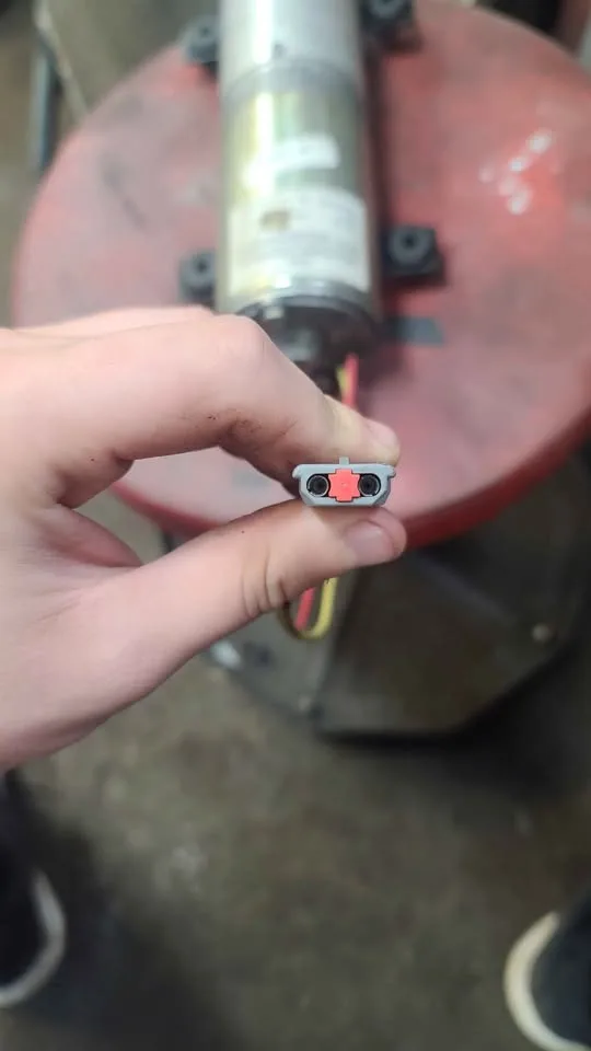 Convertible Motor from 2002 Ford Mustang image indicator(4)