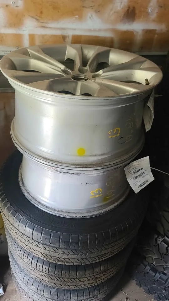 Pair of 19inch Rims fits Ford Taurus image indicator(3)