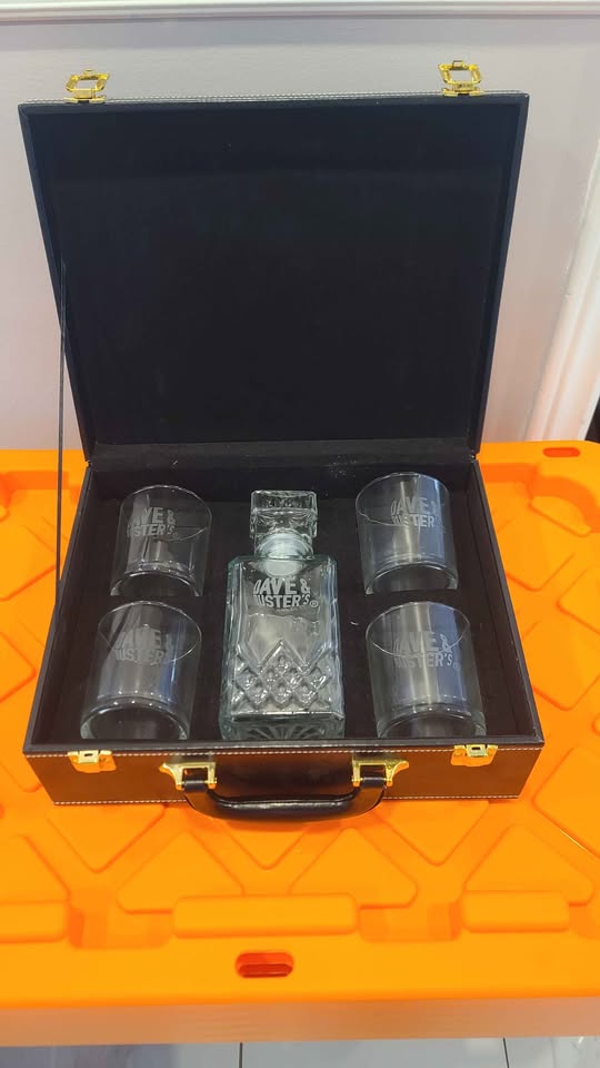 Dave and Busters Decanter Set 5-Piece - photo 3