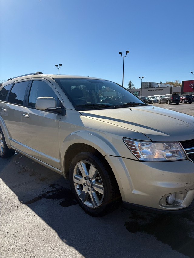 2011 Dodge Journey R/T - photo 2