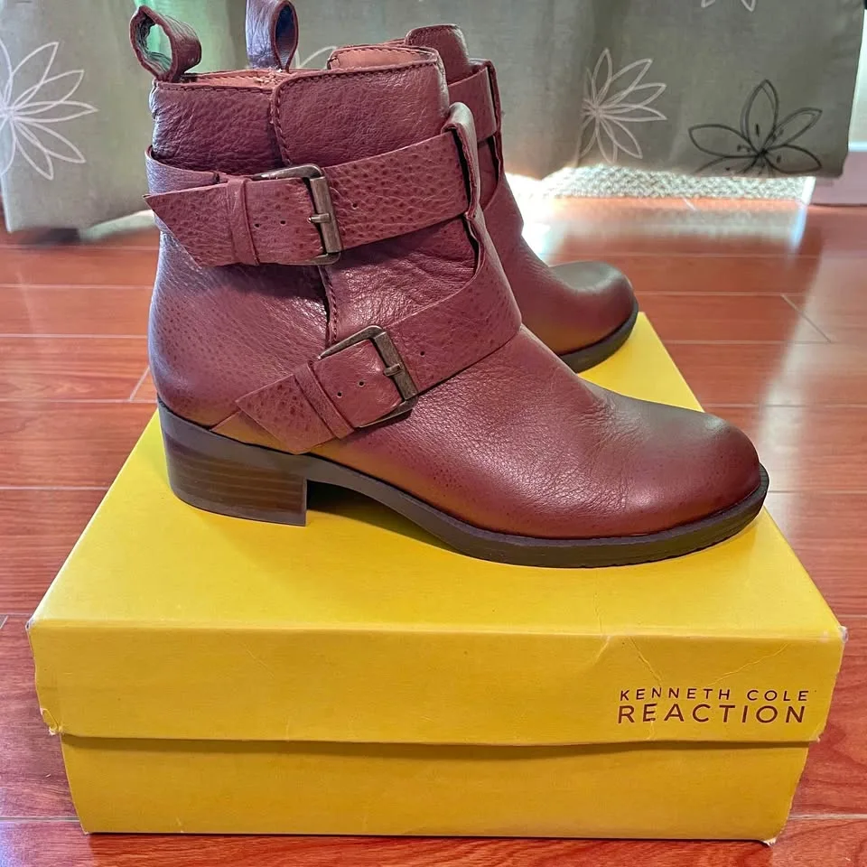 Women's 7.5M, Kenneth Cole Brown Leather Ankle Boots thumbnail
