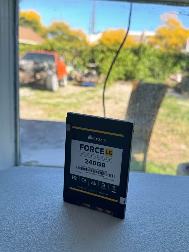 Corsair 240GB Force LE - photo 4