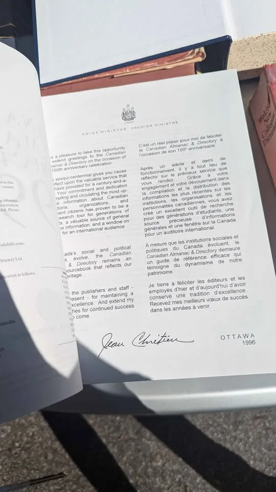 Vintage Books - Dictionary/Almanac/Encyclopedia image indicator(4)