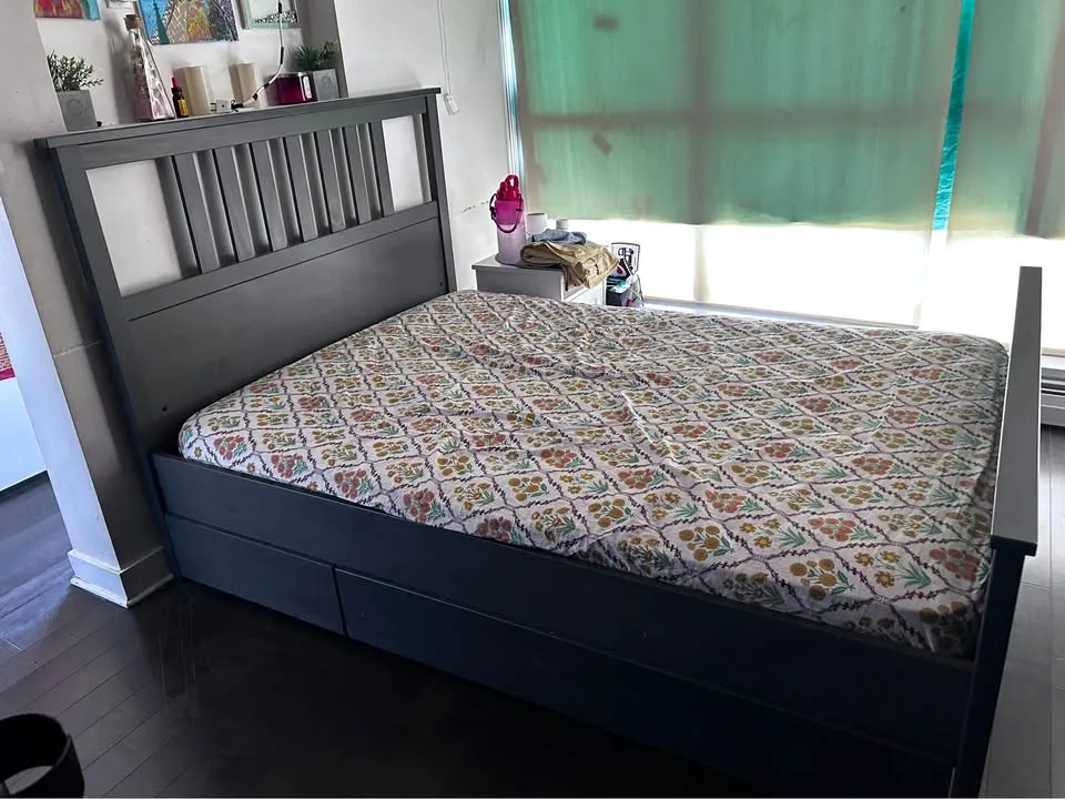 Bed frame with storage image indicator(2)