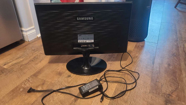 Samsung 21.5" LED Monitor (S22A300B) 🥕 - photo 4