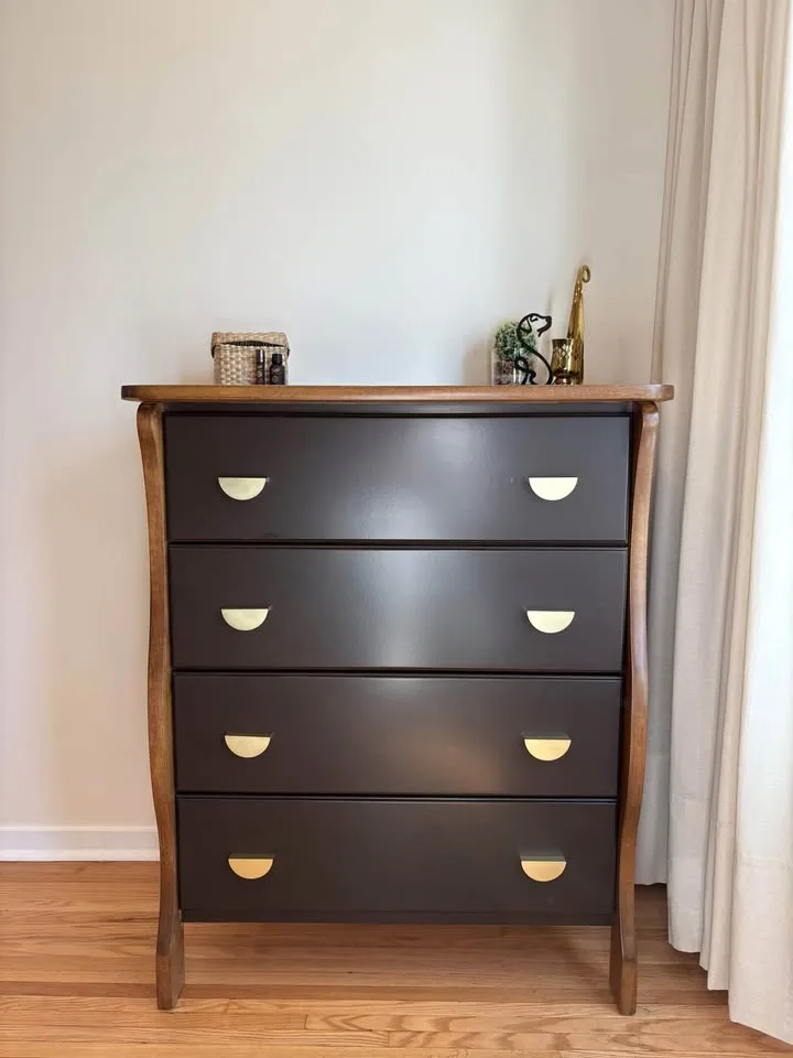 Beautiful Curves Bureau / Tall Dresser image indicator(2)