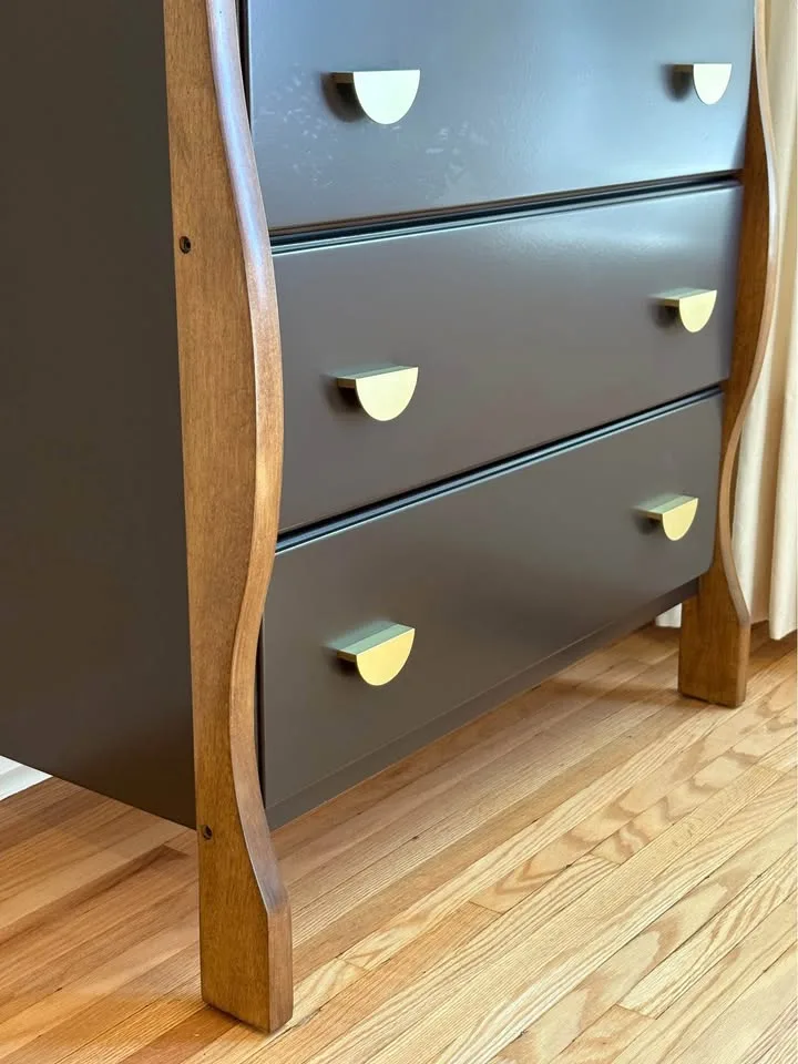 Beautiful Curves Bureau / Tall Dresser image indicator(6)