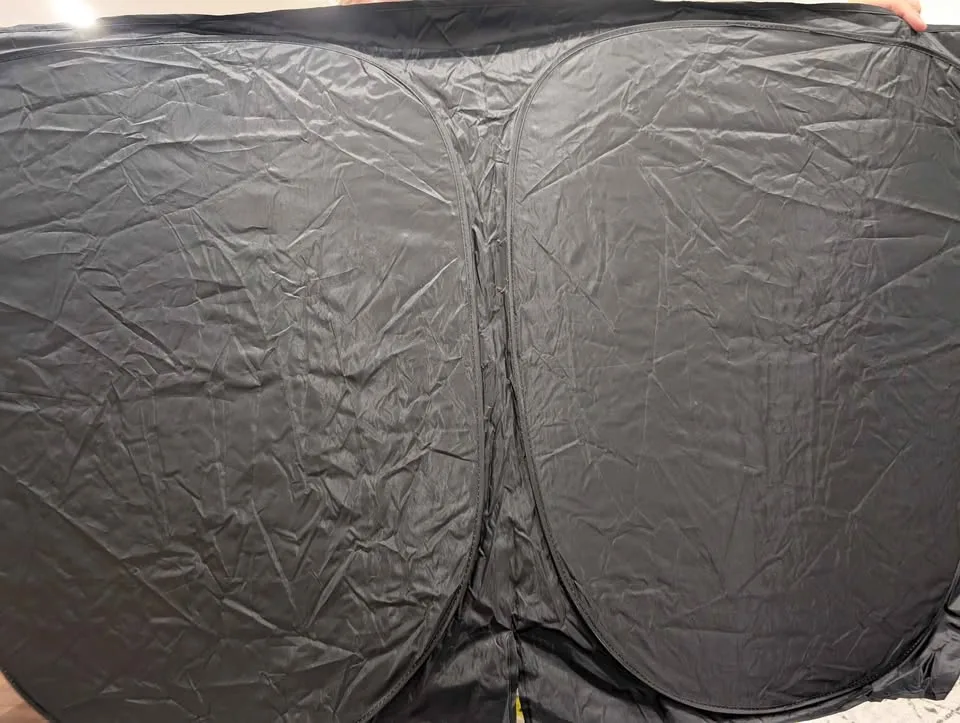 Car sun shade- size approx 52in x 33in image indicator(2)