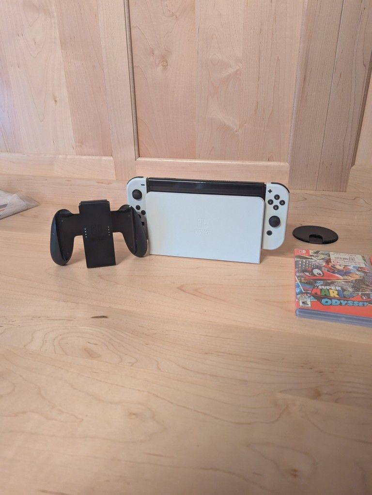 Nintendo Switch (OLED) - photo 2