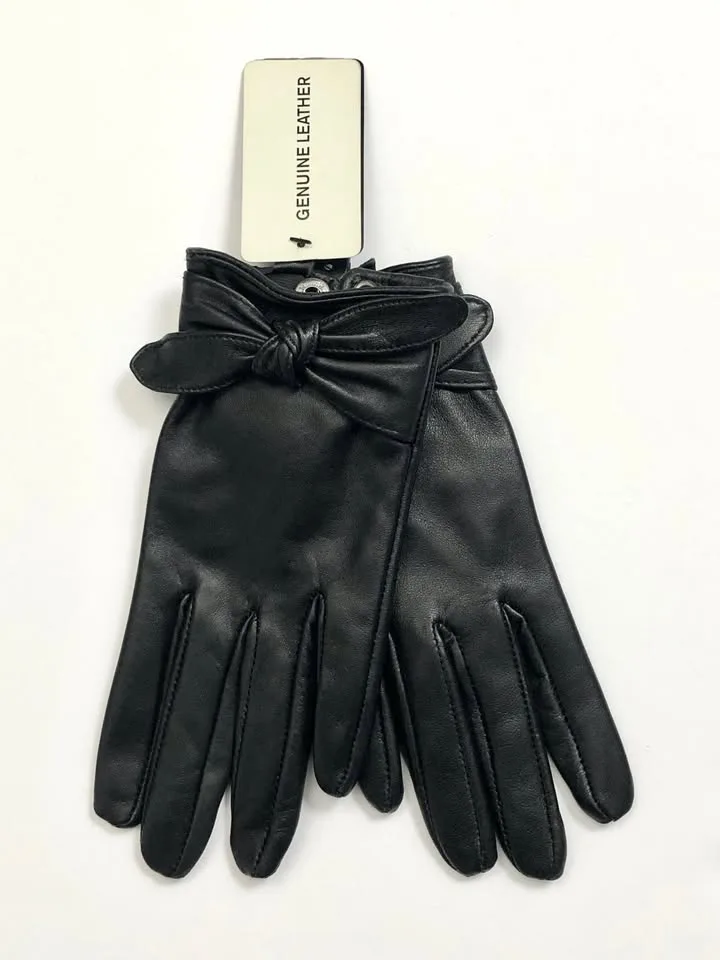 Great for Christmas! Cute BNWT Leather Gloves image indicator(2)