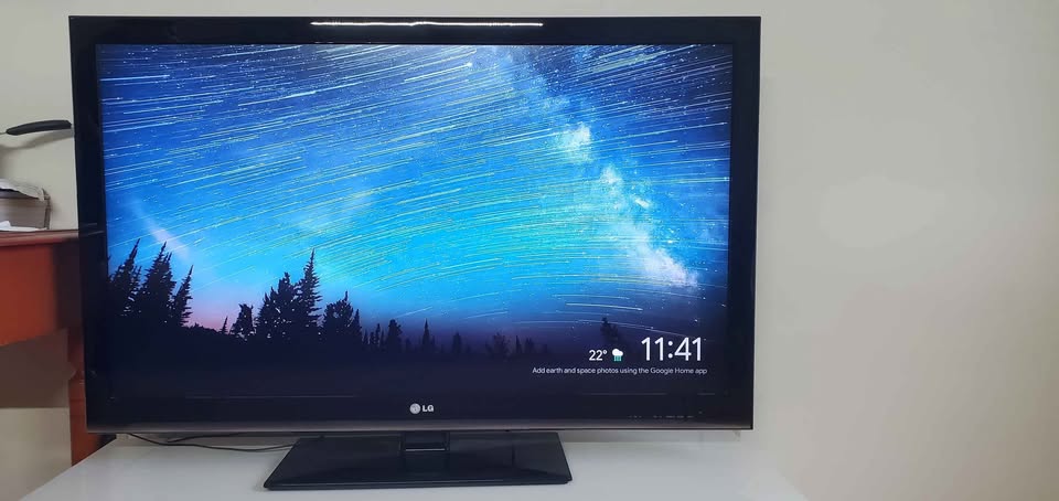 LG 47” Full HD LCD TV (Model: 47LK450) - photo 2