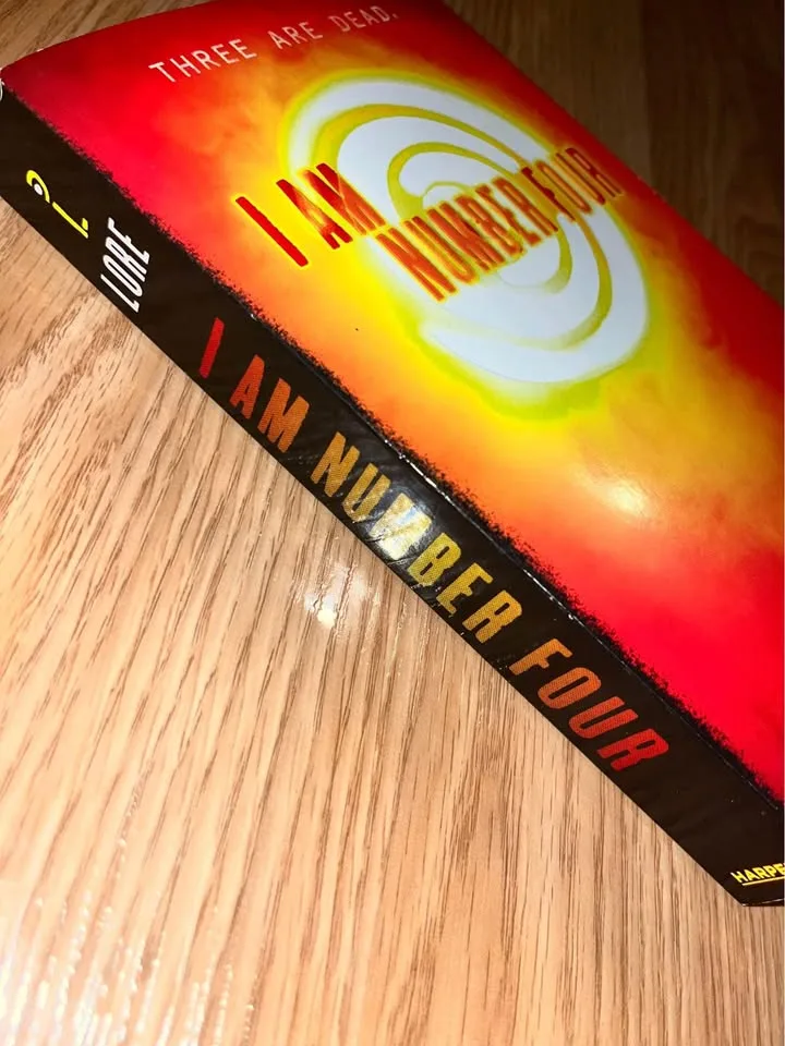 I am Number Four by Pittacus Lore image indicator(2)