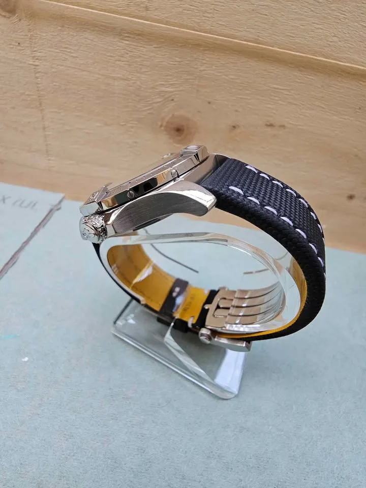 Breitling Avenger Automatic 43 image indicator(4)