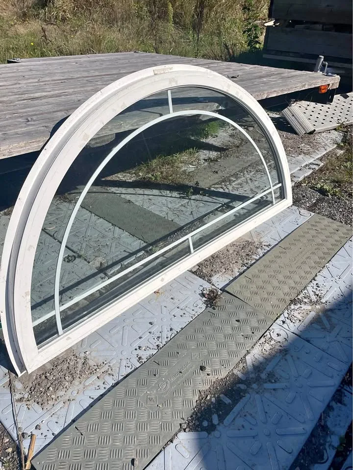 Semicircular plastic steel window thumbnail