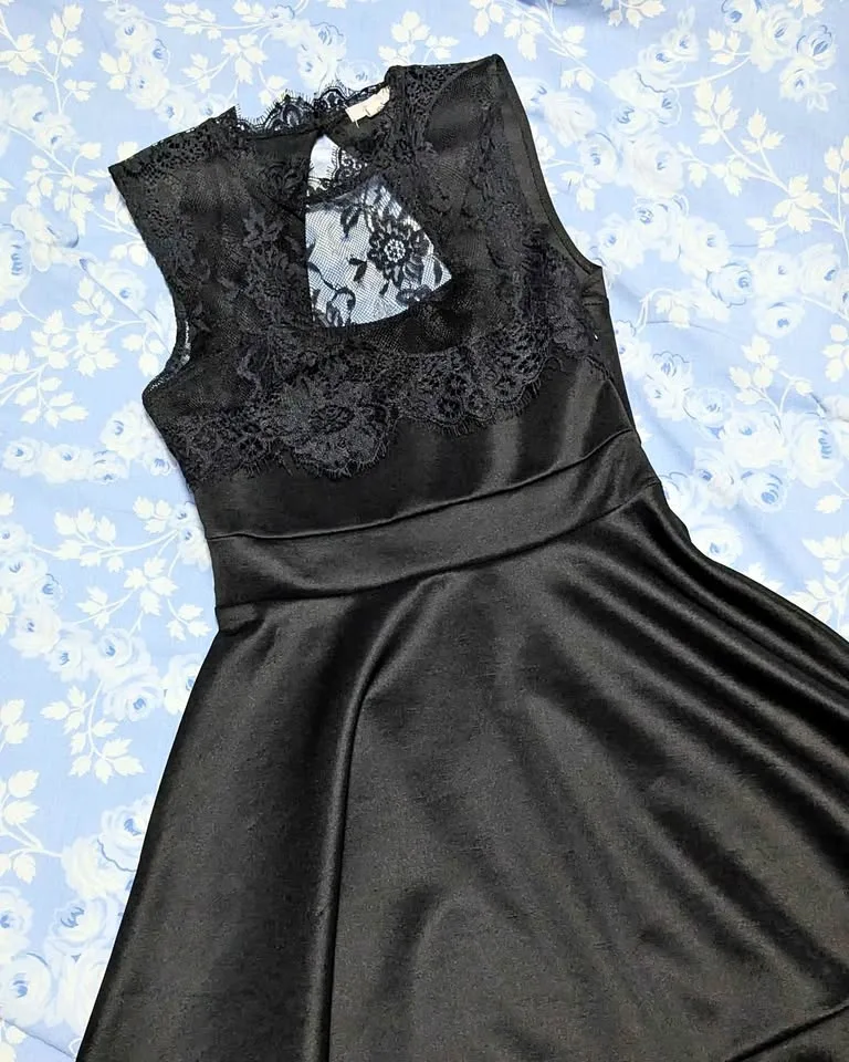 Black Lace and Strapless Floral Dresses thumbnail