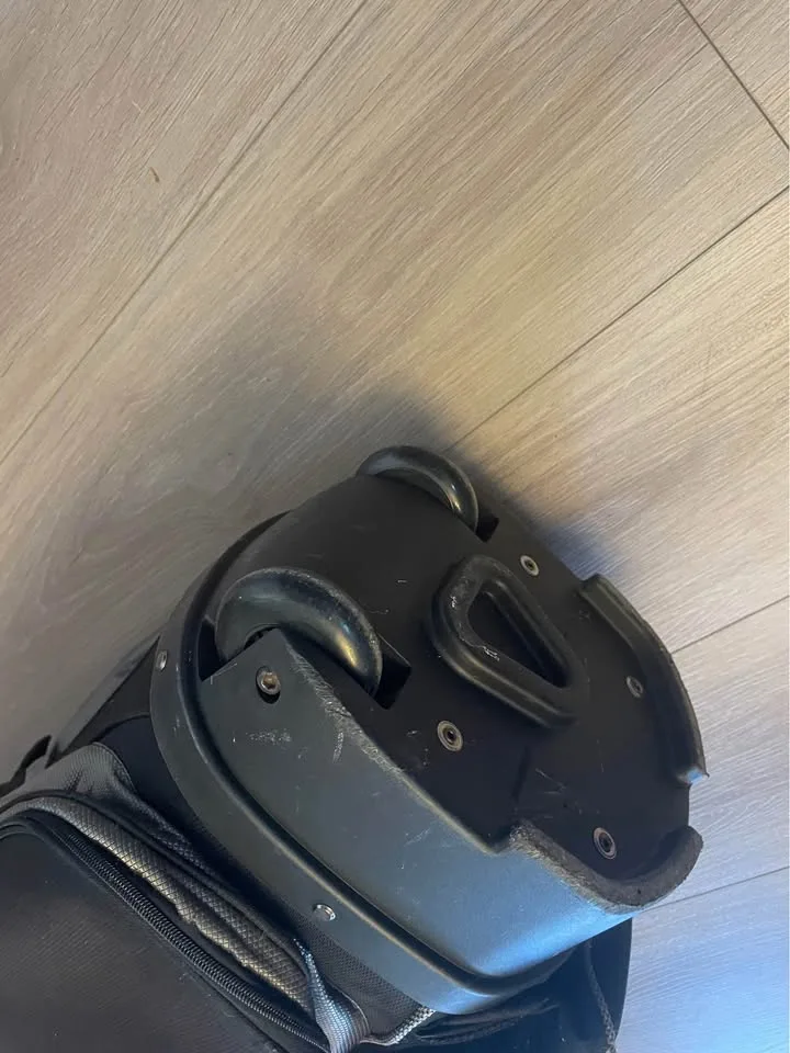 Golf hard-shell multi-function ball bag image indicator(8)