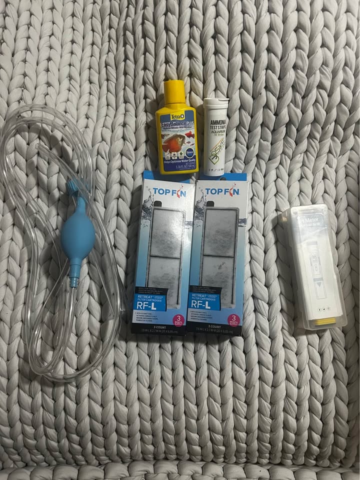 5 gallon fish tank with accessories - photo 2