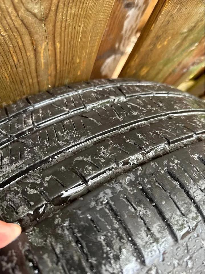 20” Staggered Mercedes GLE Rims on Pirelli All Season Tires image indicator(6)