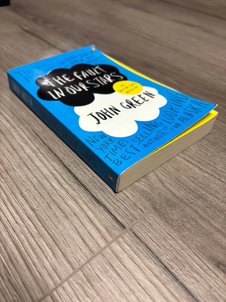 The Fault in Our Stars by John Green image indicator(2)