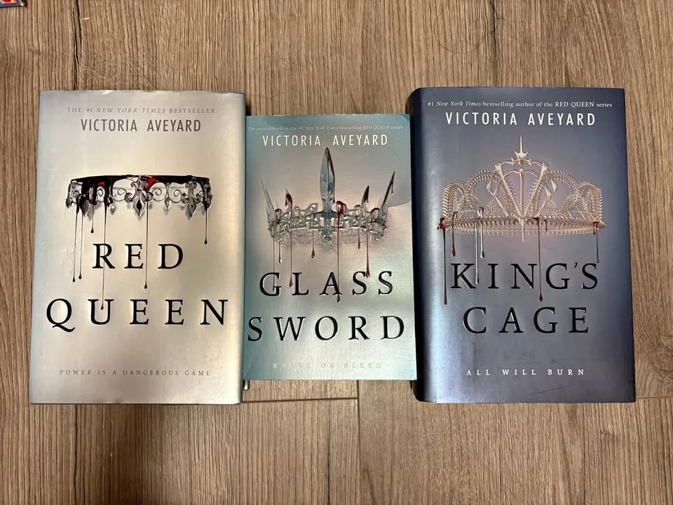 Red Queen Series by Victoria Aveyard thumbnail