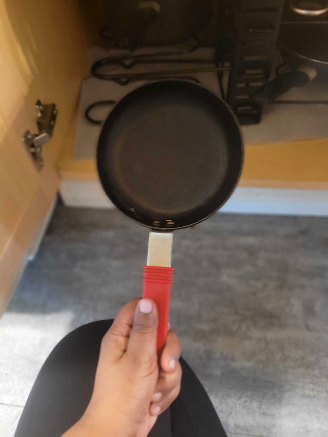 12pc pots, pan, and lid set, with strainer - photo 3
