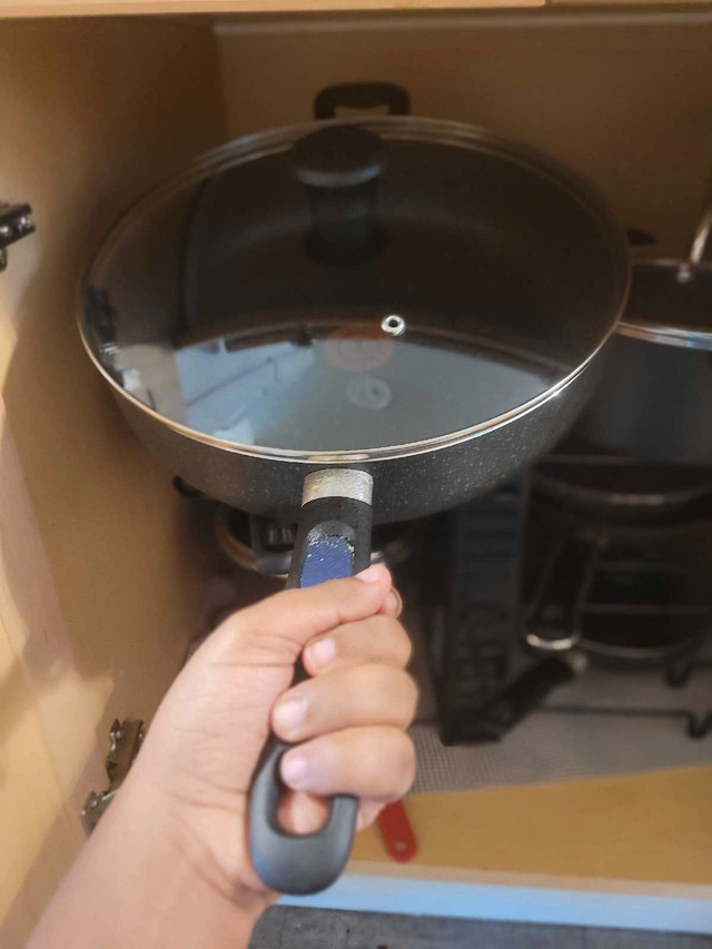 12pc pots, pan, and lid set, with strainer - photo 4