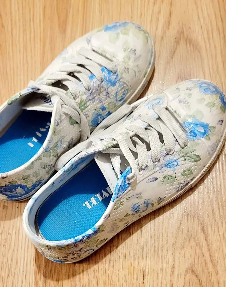 Girls shoes size c13 thumbnail