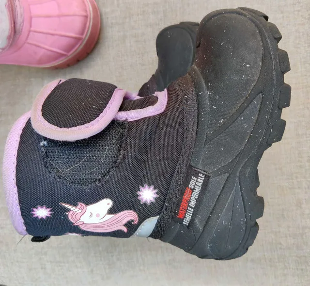 Kids Snow Boots - Two Pair Sizes 5 & 6 image indicator(2)