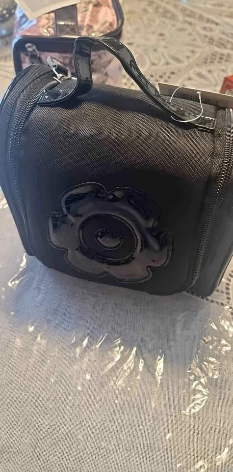 Travel Bag thumbnail