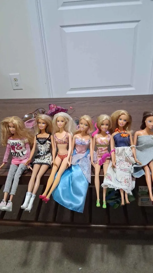 Lot of Barbies in good conditions! Each in $5 or all in $30 image indicator(3)