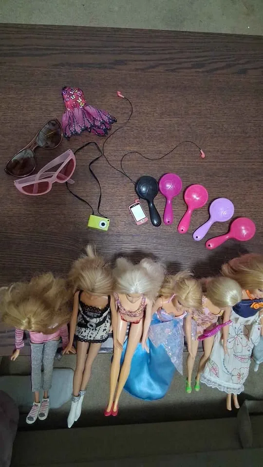 Lot of Barbies in good conditions! Each in $5 or all in $30 image indicator(4)