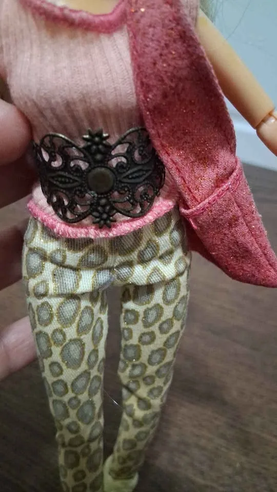 Bratz Dolls Cloe Authentic Collectible image indicator(4)