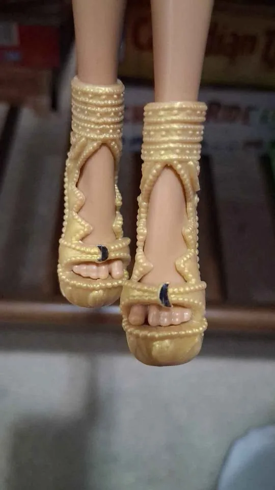 Clawdeen Wolf Mattel Doll Monster High 2008 image indicator(2)