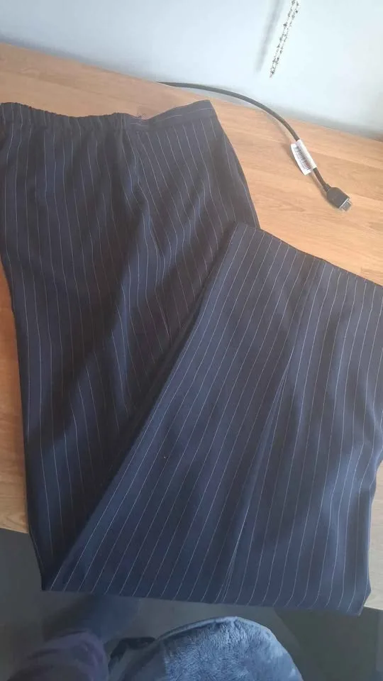 Noa Pinstripe Wide-Leg Pants size 16 black image indicator(4)