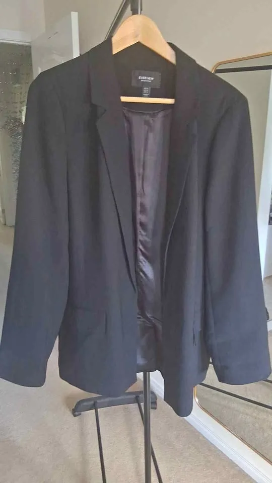 Relax Black boyfriend blazer Ever New size 12 thumbnail